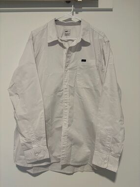Lee White Men's Long-Sleeve Button-Up Shirt with Chest Pocket